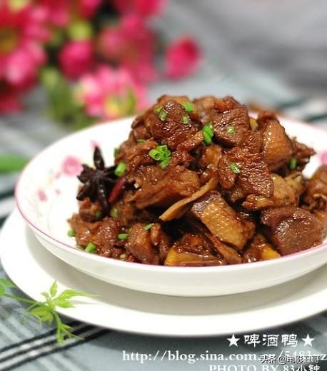 過幾天和女朋友去武漢，各位大佬推薦一下，武漢有哪些美食，或者小吃街，公園景點(diǎn)什么的？